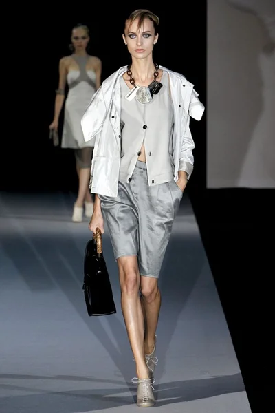 Look 26